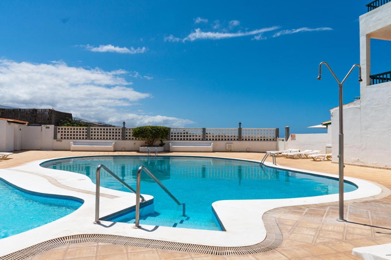 El Varadero Grande terrasse ensoleillée face à la mer Apartamento Puerto de Santiago  Exterior foto