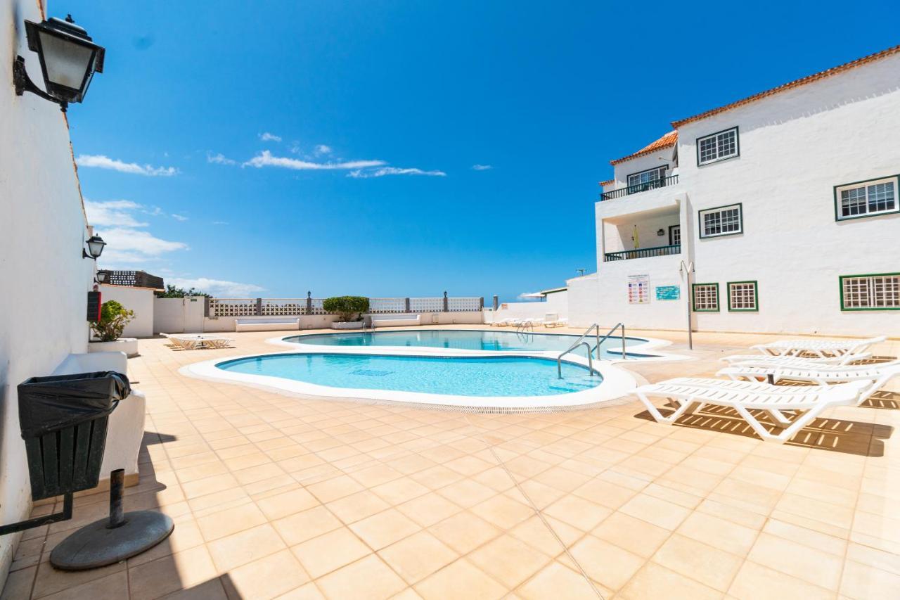 El Varadero Grande terrasse ensoleillée face à la mer Apartamento Puerto de Santiago  Exterior foto