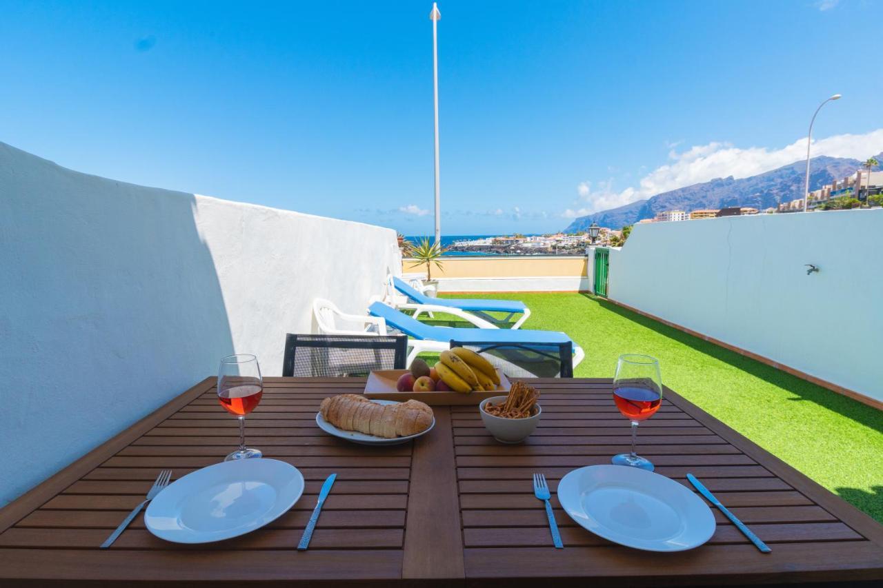 El Varadero Grande terrasse ensoleillée face à la mer Apartamento Puerto de Santiago  Exterior foto